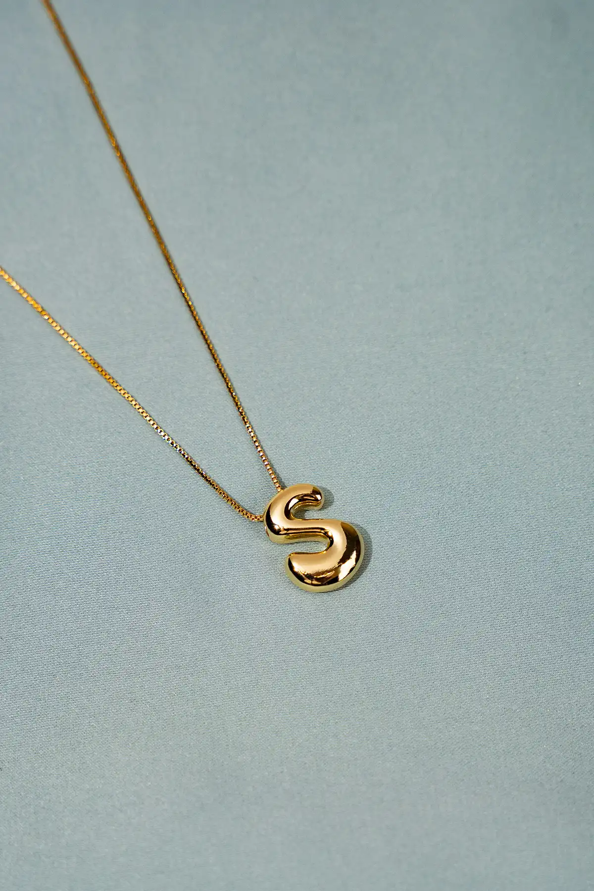 Gouden Cartoon Initiaal Ketting - Verstelbaarlott-theme.productDescriptionPage.SEO.byTheBrand