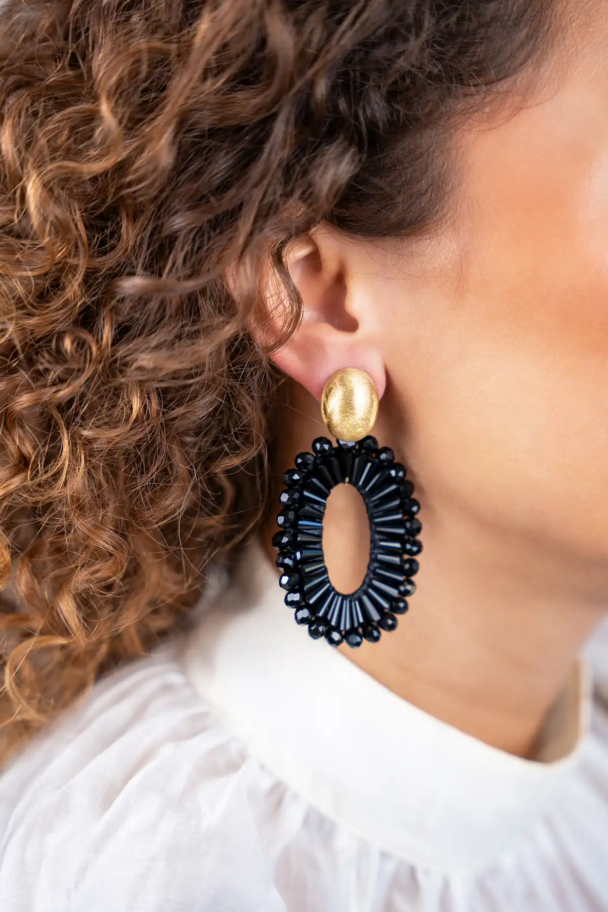 Black Earrings Ann-Mary Oval